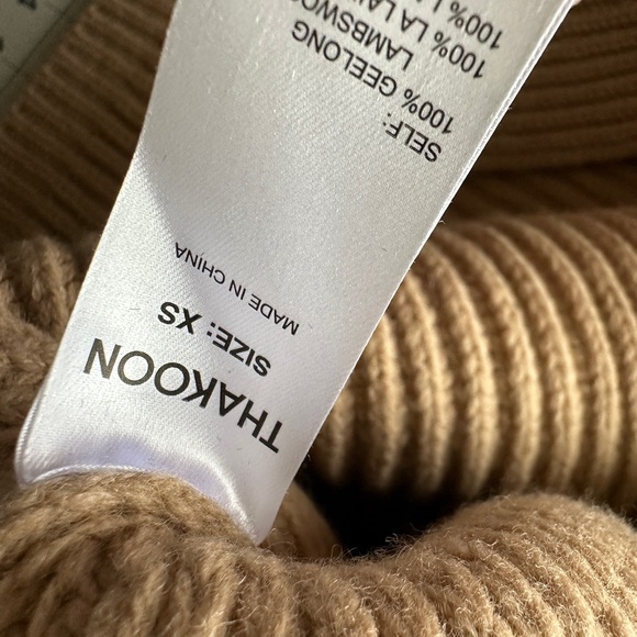 Wool turtleneck sweater - Picture 3 of 8